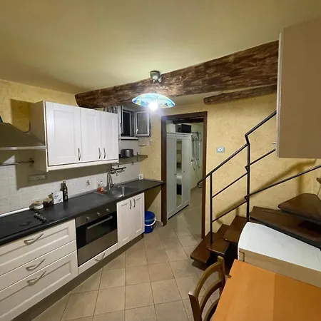 Bilocale Arredato Sestri Ponente Lägenhet