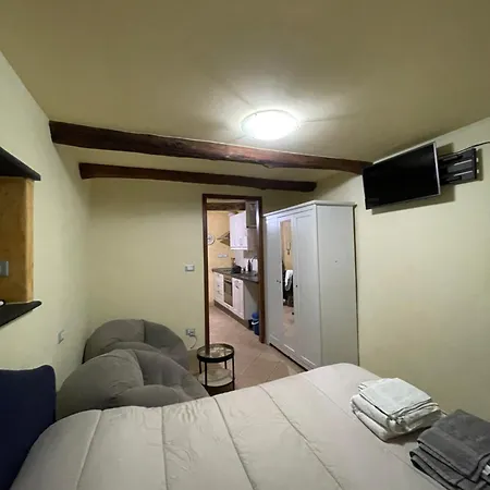 Apartment Bilocale Arredato Sestri Ponente Genua