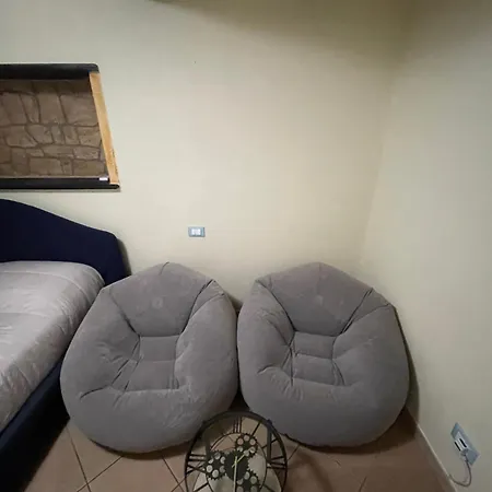 Bilocale Arredato Sestri Ponente Генуя