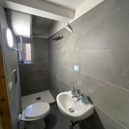 Apartment Bilocale Arredato Sestri Ponente Genoa